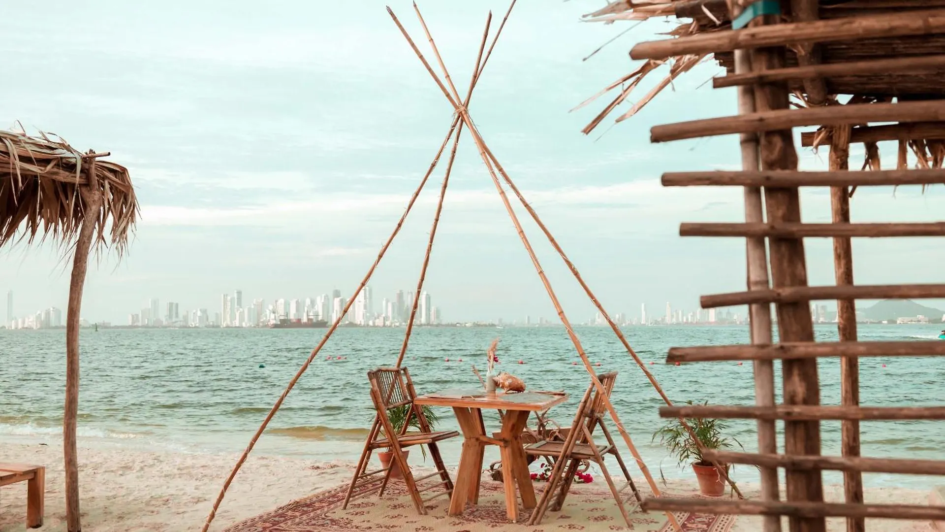 **** Hotel Fenix Beach Cartagena Playa de Punta Arena Kolumbia